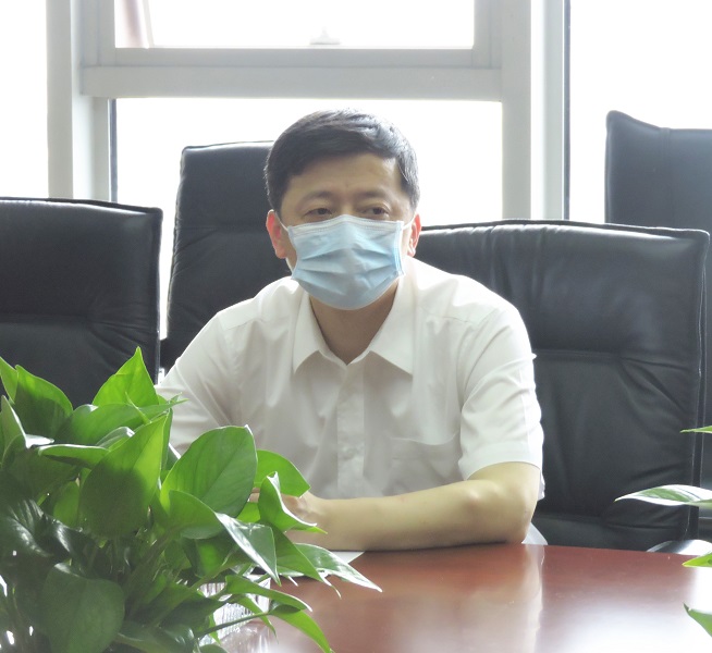 新洲區(qū)委常委吳惟一行蒞臨我司調(diào)研指導工作